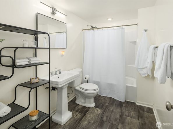 1629 22nd Avenue, Seattle WA 98122