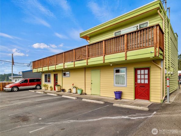 25825 Washington Boulevard NE, Kingston WA 98346