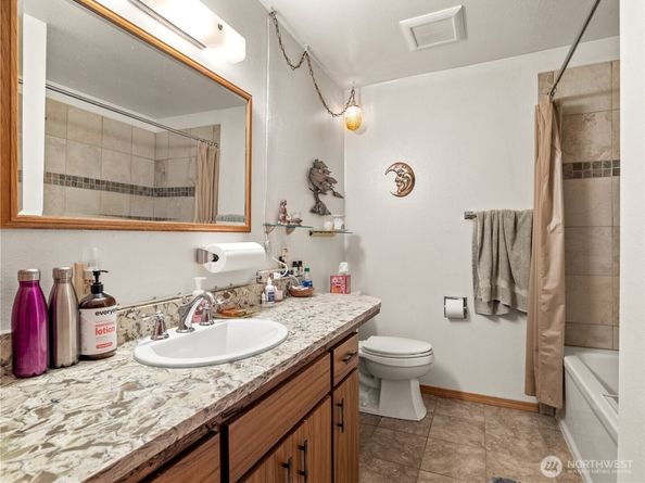 25825 Washington Boulevard NE, Kingston WA 98346