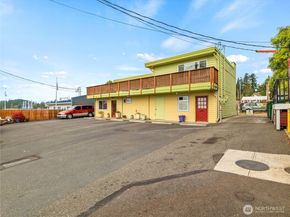 25825 Washington Boulevard NE, Kingston WA 98346
