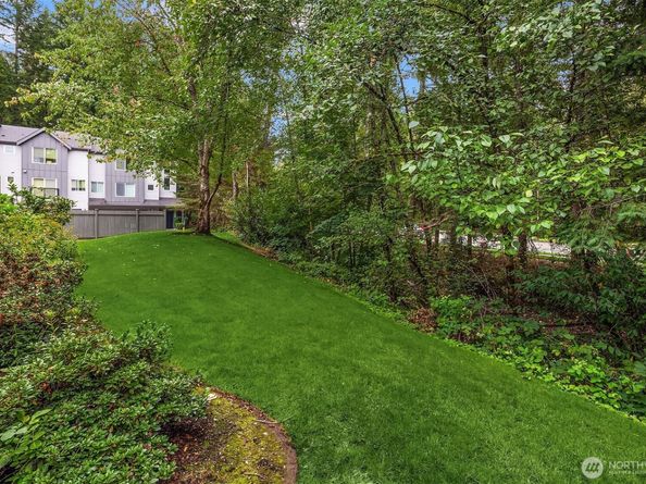 3751 257th Avenue SE 52, Sammamish WA 98029