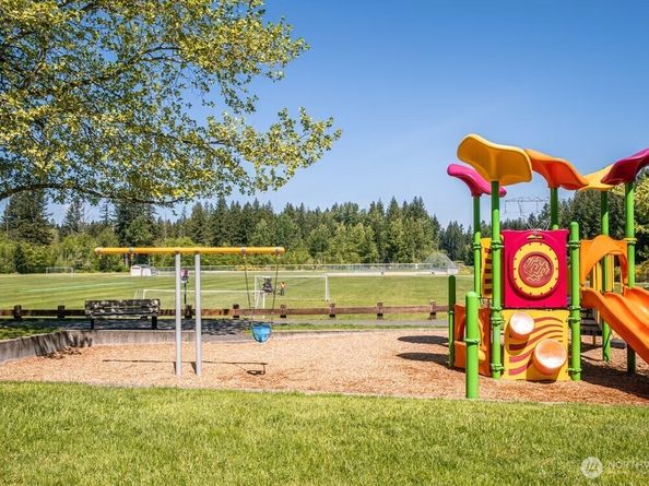 3751 257th Avenue SE 52, Sammamish WA 98029
