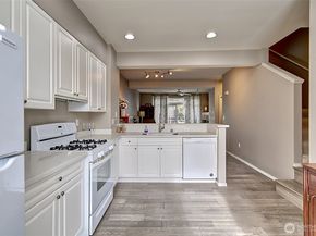 5500 Harbour Pointe Boulevard R103, Mukilteo WA 98275