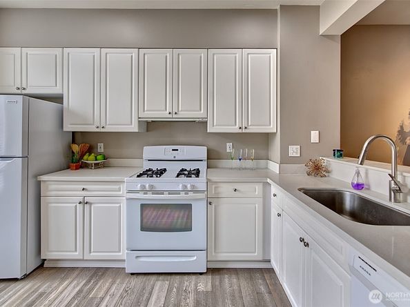 5500 Harbour Pointe Boulevard R103, Mukilteo WA 98275