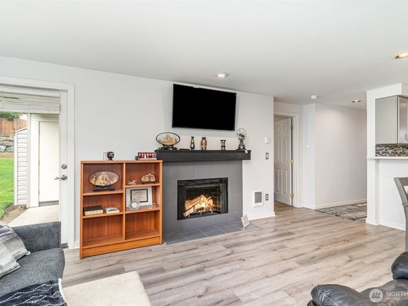 26221 116th Avenue SE F103, Kent WA 98030