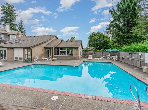 26221 116th Avenue SE F103, Kent WA 98030