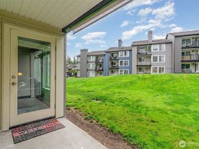 26221 116th Avenue SE F103, Kent WA 98030