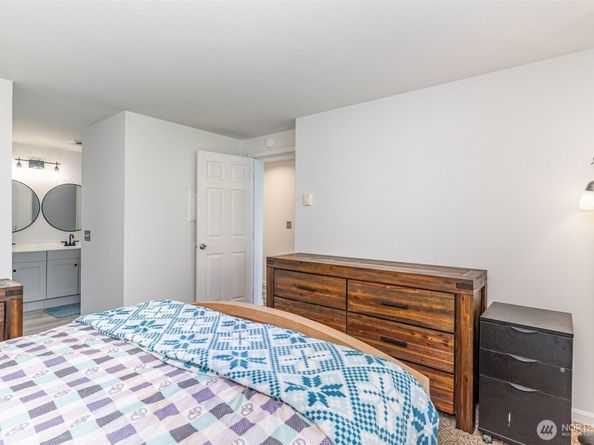 26221 116th Avenue SE F103, Kent WA 98030