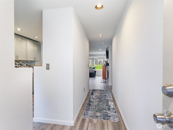 26221 116th Avenue SE F103, Kent WA 98030