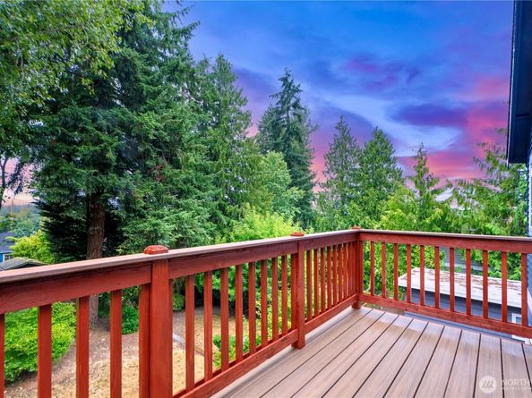 1528 NE 97th ST, Seattle WA 98115