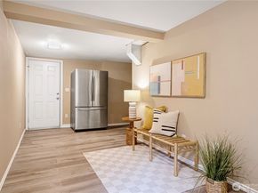 1528 NE 97th ST, Seattle WA 98115