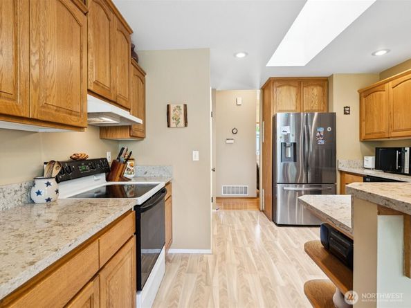 2803 121st Avenue SE, Lake Stevens WA 98258