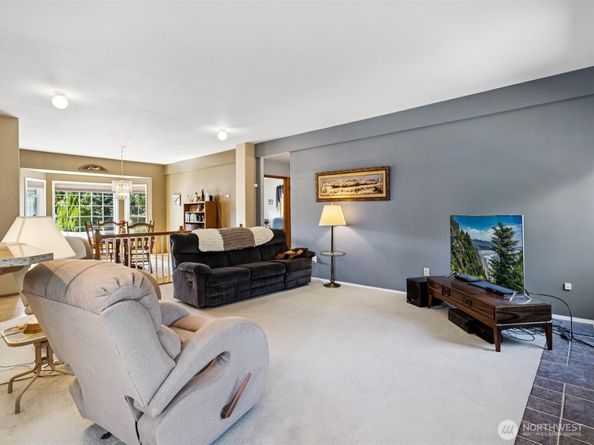 2803 121st Avenue SE, Lake Stevens WA 98258