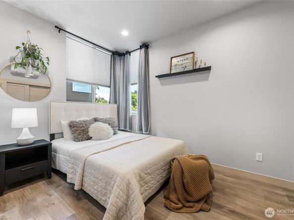 814 NW 54th St A, Seattle WA 98107