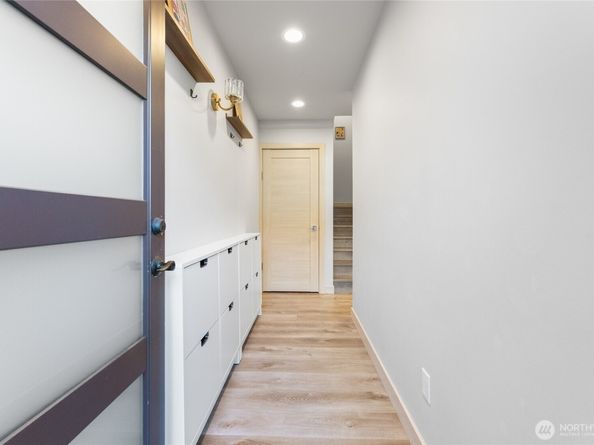 814 NW 54th St A, Seattle WA 98107