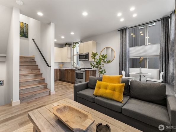 814 NW 54th St A, Seattle WA 98107
