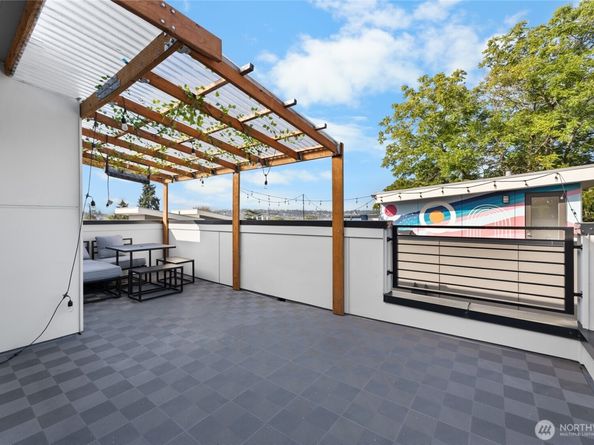 814 NW 54th St A, Seattle WA 98107