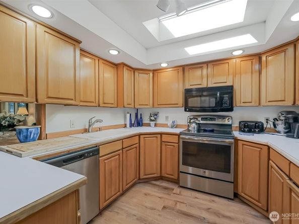 13312 230th Avenue SE, Issaquah WA 98027