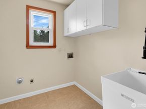 17217 Larch Way, Lynnwood WA 98037