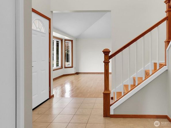 17217 Larch Way, Lynnwood WA 98037