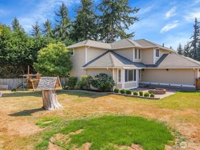 17217 Larch Way, Lynnwood WA 98037