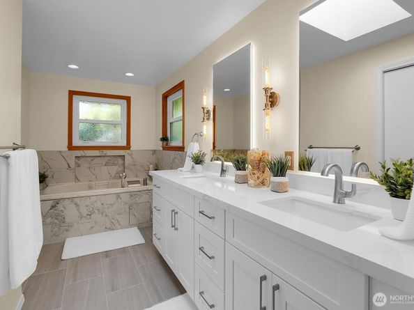 17217 Larch Way, Lynnwood WA 98037