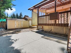 17217 Larch Way, Lynnwood WA 98037