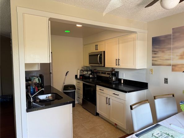 4806 187th Place S A202, SeaTac WA 98188