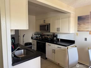 4806 187th Place S A202, SeaTac WA 98188