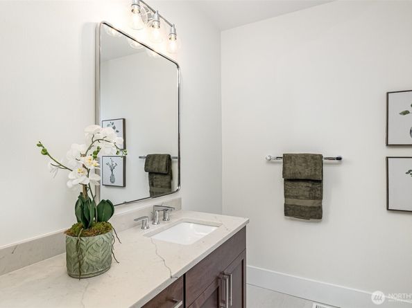 14820 NE 70th Court, Redmond WA 98052