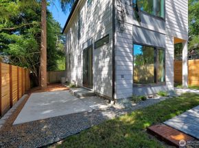2012 NE 143 Street B, Seattle WA 98125