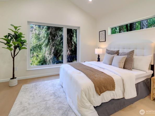 2012 NE 143 Street B, Seattle WA 98125