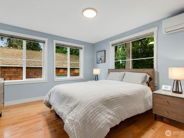13333 25th Avenue NE, Seattle WA 98125