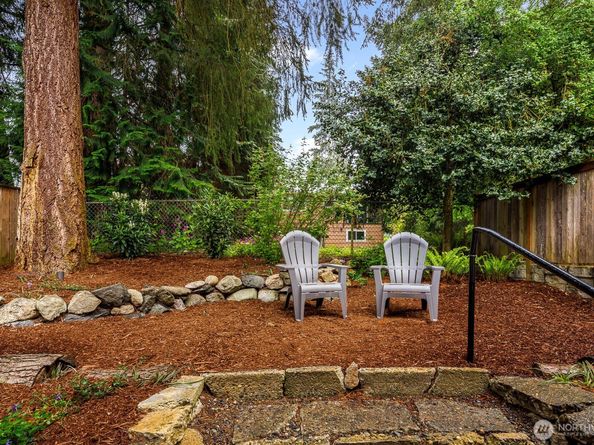 13333 25th Avenue NE, Seattle WA 98125