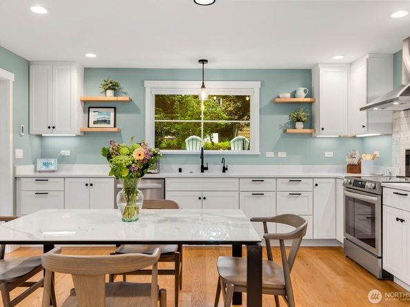13333 25th Avenue NE, Seattle WA 98125