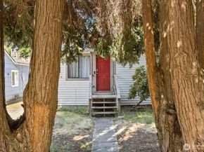 10019 Interlake Avenue N, Seattle WA 98133