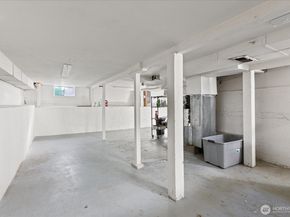 10019 Interlake Avenue N, Seattle WA 98133