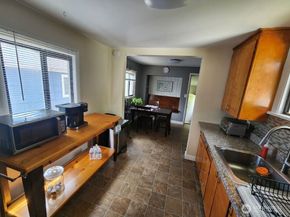 10019 Interlake Avenue N, Seattle WA 98133