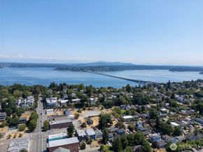 424 26th Avenue S, Seattle WA 98144
