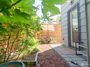 424 26th Avenue S, Seattle WA 98144