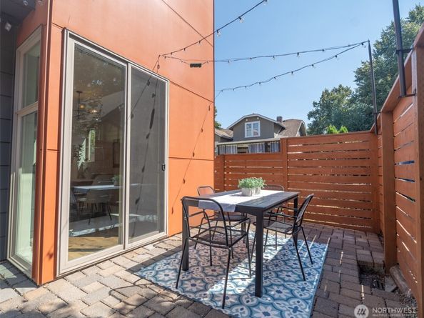 424 26th Avenue S, Seattle WA 98144