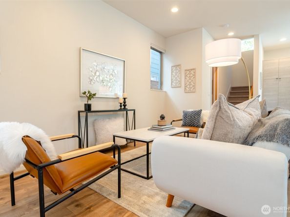 424 26th Avenue S, Seattle WA 98144