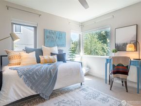 424 26th Avenue S, Seattle WA 98144