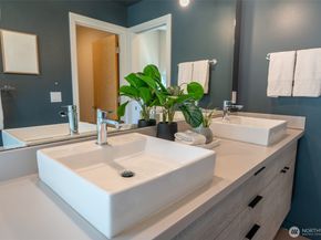 424 26th Avenue S, Seattle WA 98144