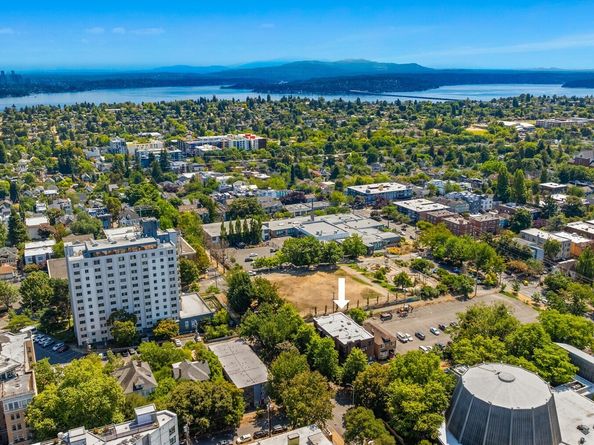 1605 E Pike Street 201, Seattle WA 98122