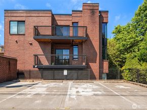 1605 E Pike Street 201, Seattle WA 98122