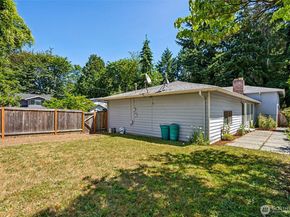 12055 25th Avenue NE, Seattle WA 98125