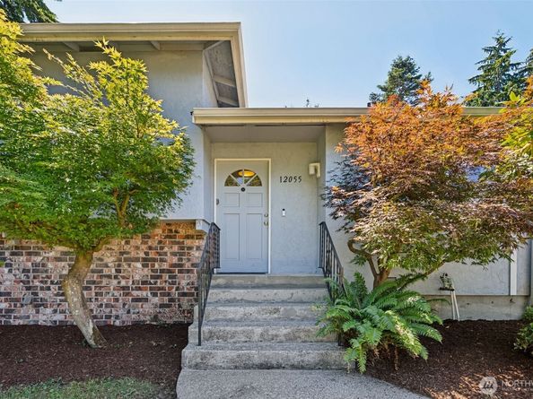 12055 25th Avenue NE, Seattle WA 98125