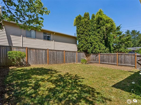 12055 25th Avenue NE, Seattle WA 98125