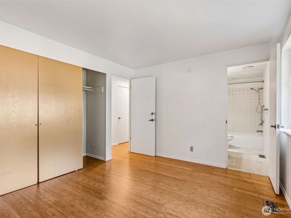 12055 25th Avenue NE, Seattle WA 98125